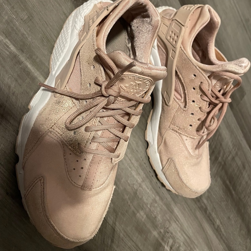Women’s particle pink huaraches